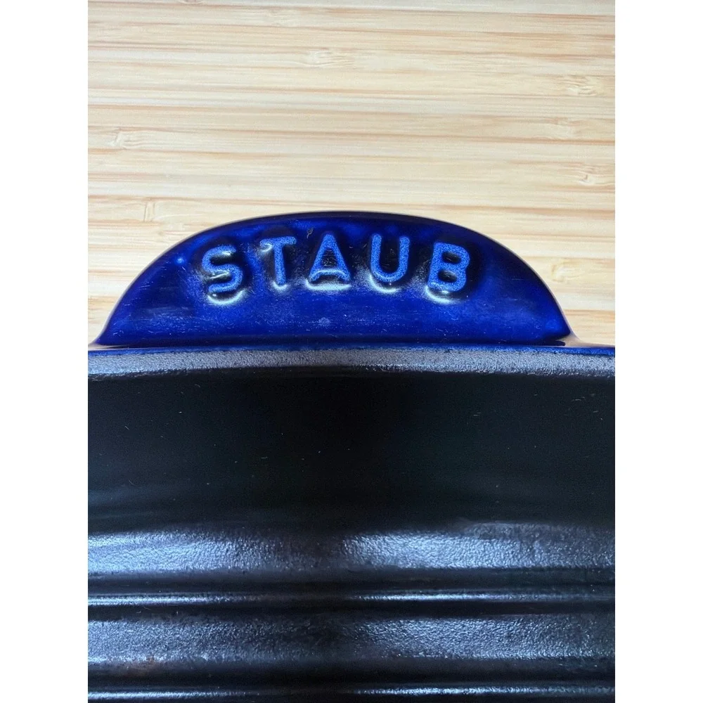 Staub 10